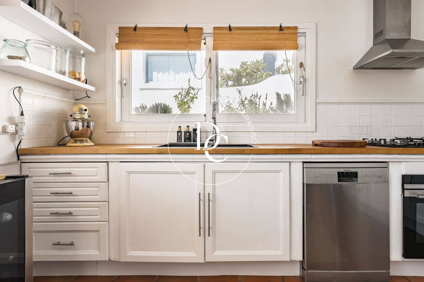 4 bedroom Villa for rent in Olivella with pool - € 4,000 (Ref: 9149479)