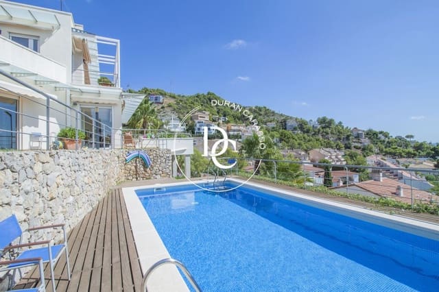 5 sovrum Villa till salu i Sitges med pool - 2 190 000 € (Ref: 9152351)