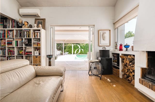 4 bedroom Villa for sale in Sant Pere de Ribes - € 799,000 (Ref: 9166054)