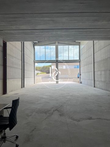 Kaupallinen vuokrattavana paikassa Vilanoveta, Sant Pere de Ribes mukana 
autotalli - 1 800 € (Ref: 9166056)