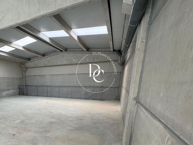 Kaupallinen vuokrattavana paikassa Vilanoveta, Sant Pere de Ribes mukana 
autotalli - 1 800 € (Ref: 9166056)