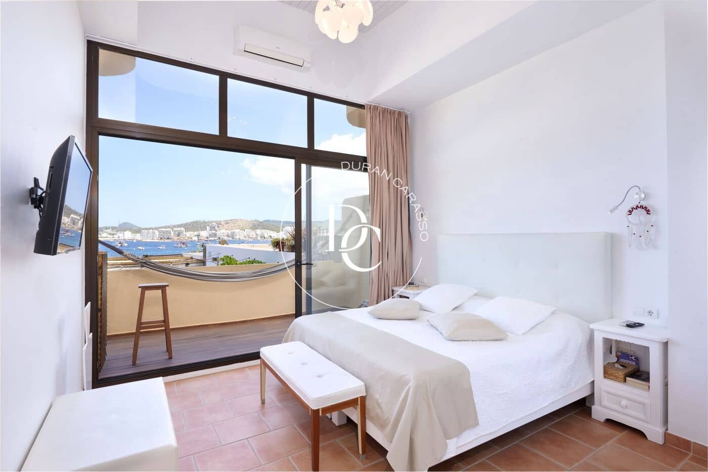 2 soveværelse Lejlighed til salg i San Jose / Sant Josep de Sa Talaia med swimmingpool - € 685.000 (Ref: 9171771)