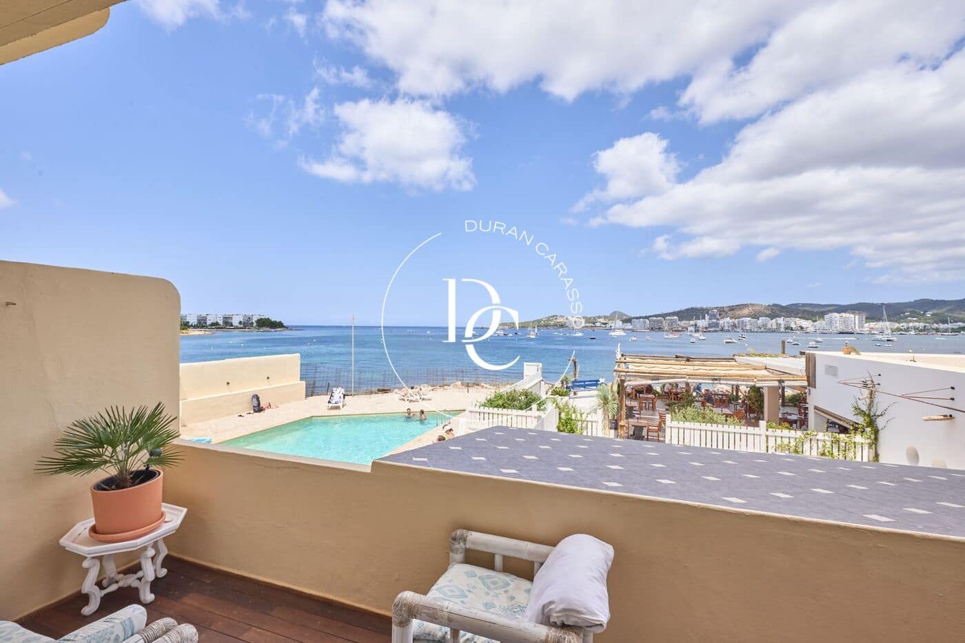 2 soveværelse Lejlighed til salg i San Jose / Sant Josep de Sa Talaia med swimmingpool - € 685.000 (Ref: 9171771)