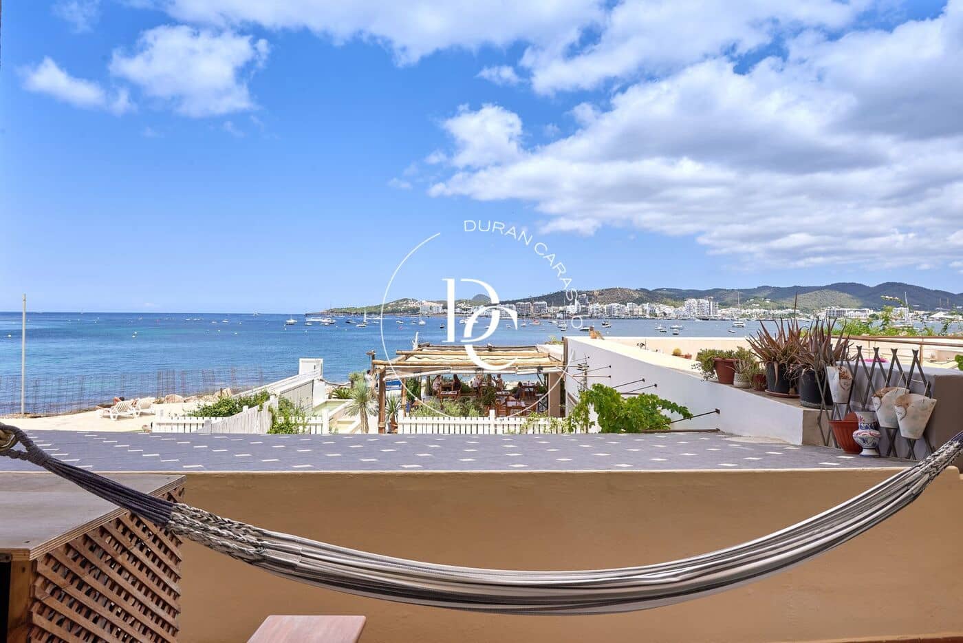 2 soveværelse Lejlighed til salg i San Jose / Sant Josep de Sa Talaia med swimmingpool - € 685.000 (Ref: 9171771)