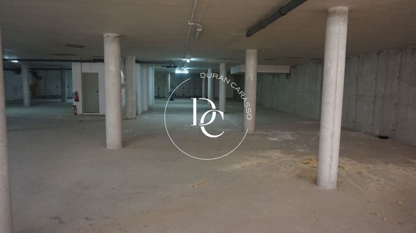 Erhverv til salg i Santa Eulalia / Santa Eularia - € 1.900.000 (Ref: 9174621)