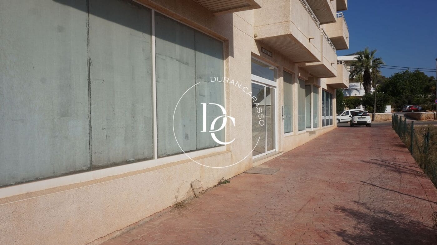 Erhverv til salg i Santa Eulalia / Santa Eularia - € 1.900.000 (Ref: 9174621)