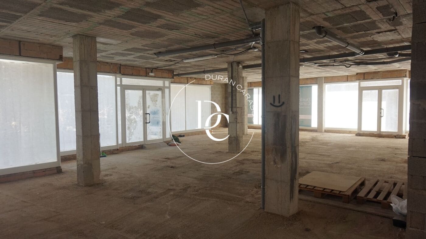 Erhverv til salg i Santa Eulalia / Santa Eularia - € 1.900.000 (Ref: 9174621)