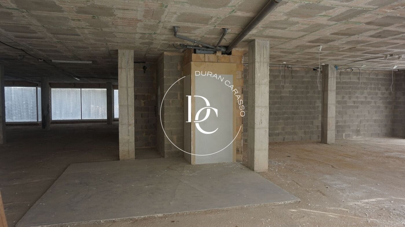 Erhverv til salg i Santa Eulalia / Santa Eularia - € 1.900.000 (Ref: 9174621)