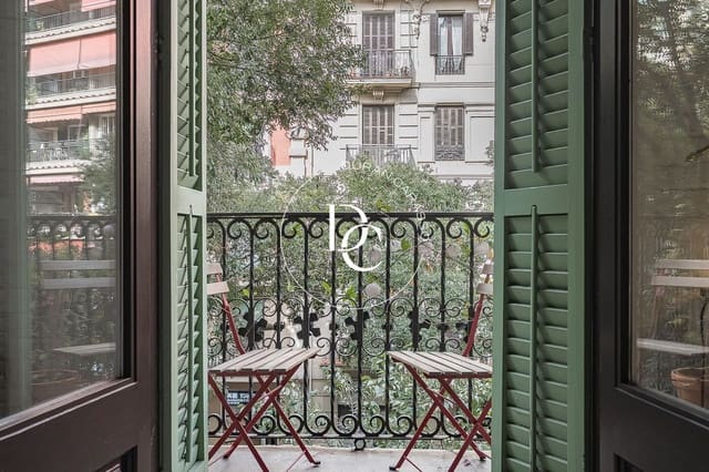 4 soveværelse Lejlighed til salg i L'Antiga Esquerra de L'Eixample, Barcelona by - € 749.000 (Ref: 9198010)