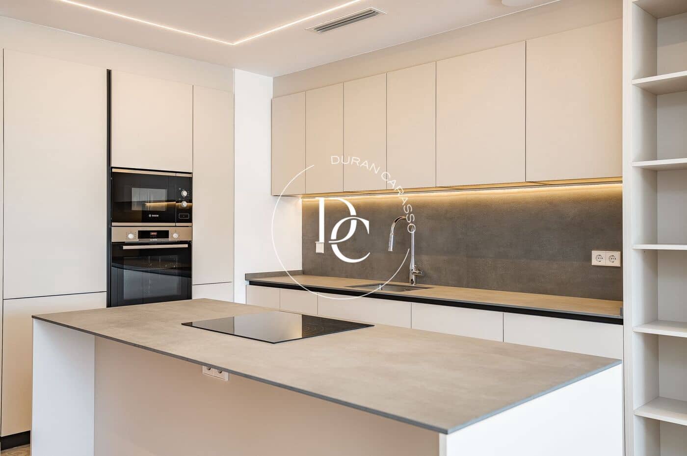 5 soveværelse Byhus til salg i Sitges med swimmingpool - € 1.300.000 (Ref: 9201071)