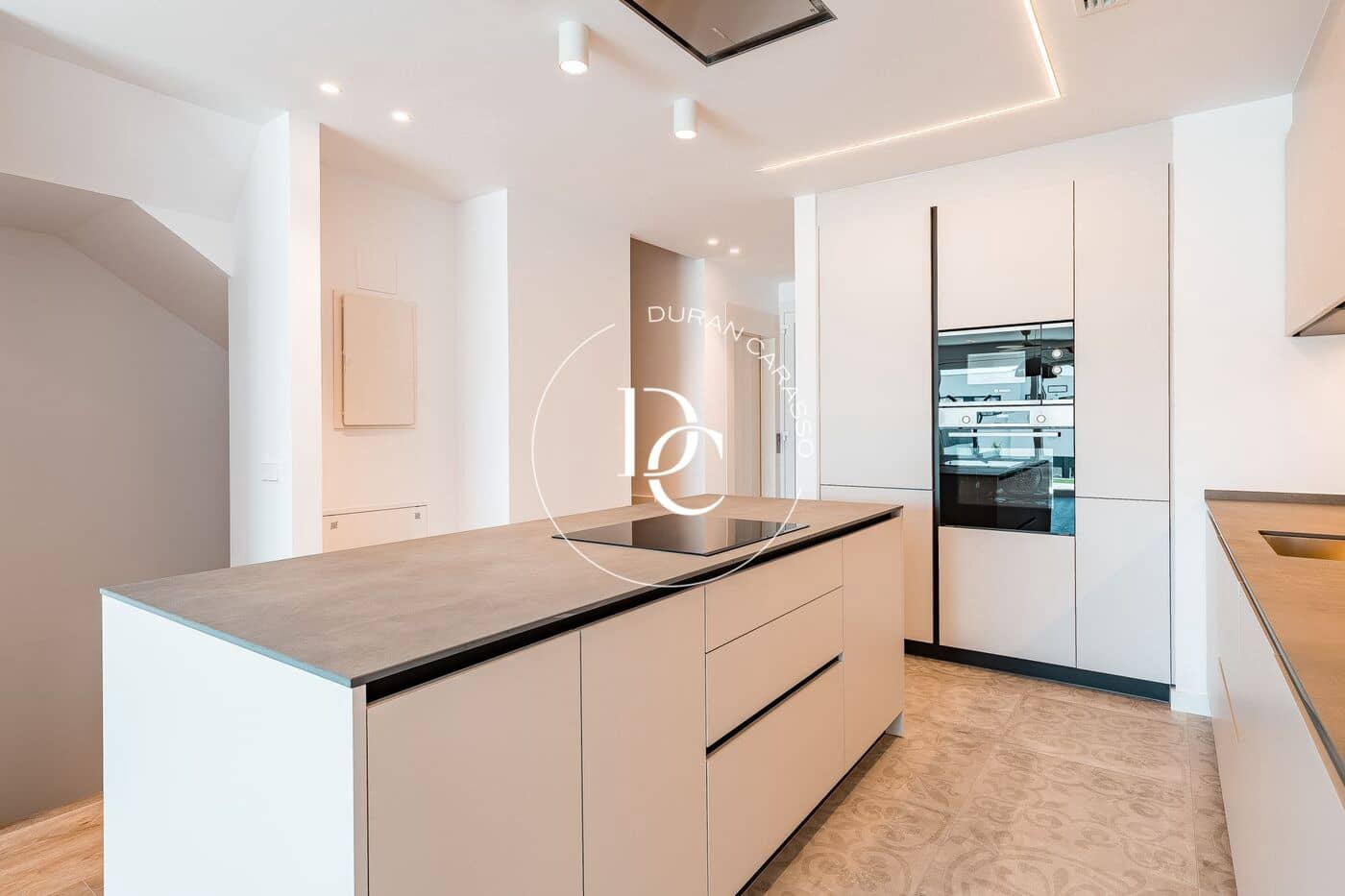 5 soveværelse Byhus til salg i Sitges med swimmingpool - € 1.300.000 (Ref: 9201071)