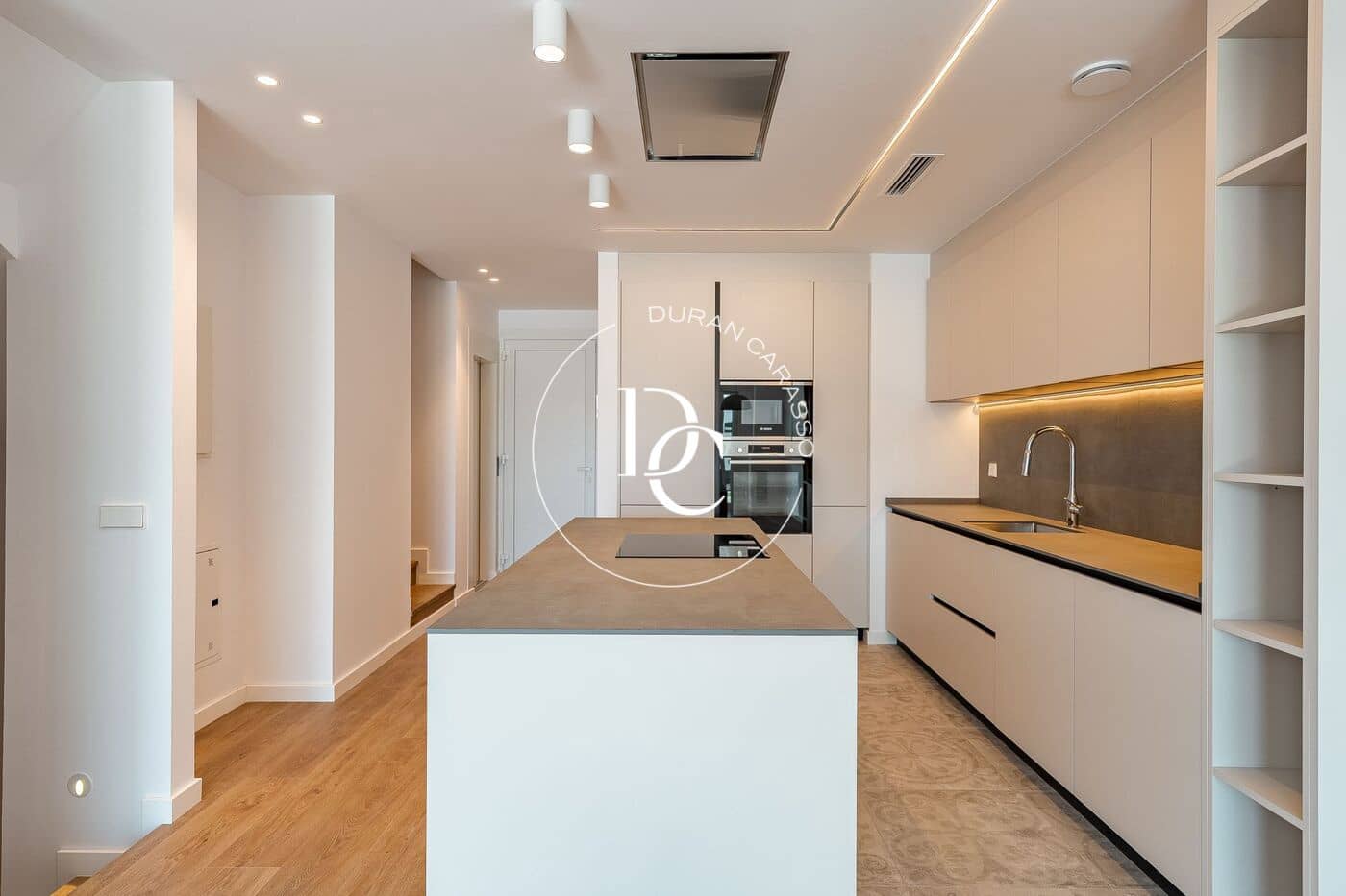 5 soveværelse Byhus til salg i Sitges med swimmingpool - € 1.300.000 (Ref: 9201071)