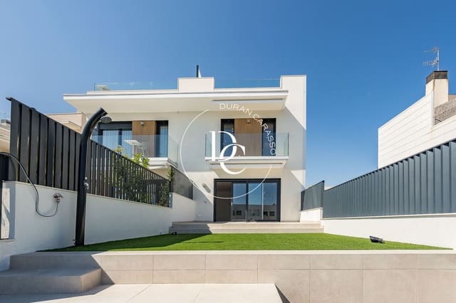 5 soverom Hus til salgs i Sitges med svømmebasseng - € 1 300 000 (Ref: 9201071)