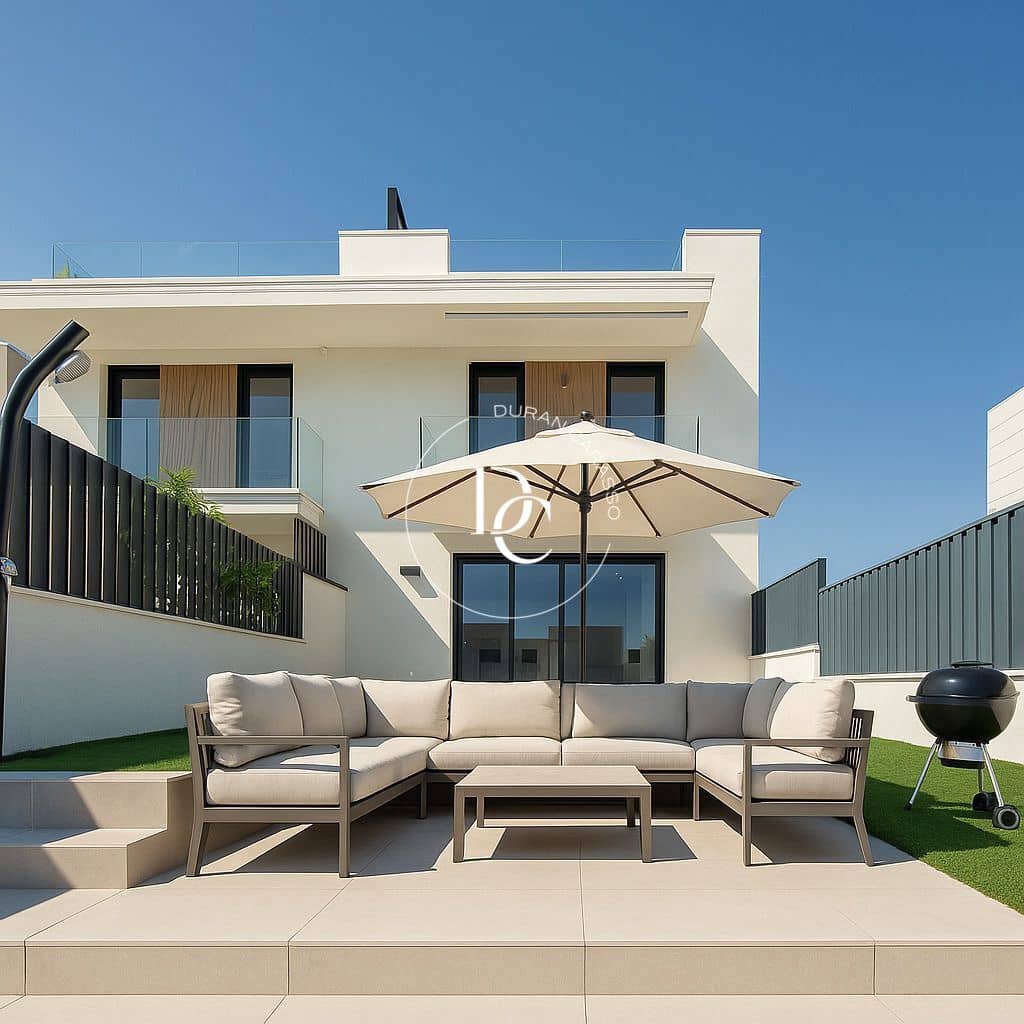 5 soveværelse Byhus til salg i Sitges med swimmingpool - € 1.300.000 (Ref: 9201071)