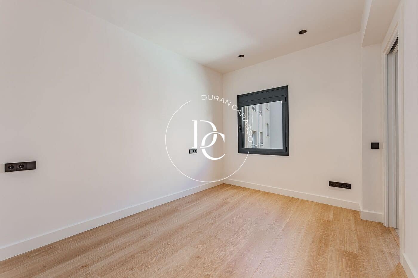 3 sypialnia Penthouse na sprzedaż w Miasto Barcelona - 899 500 € (Ref: 9208611)