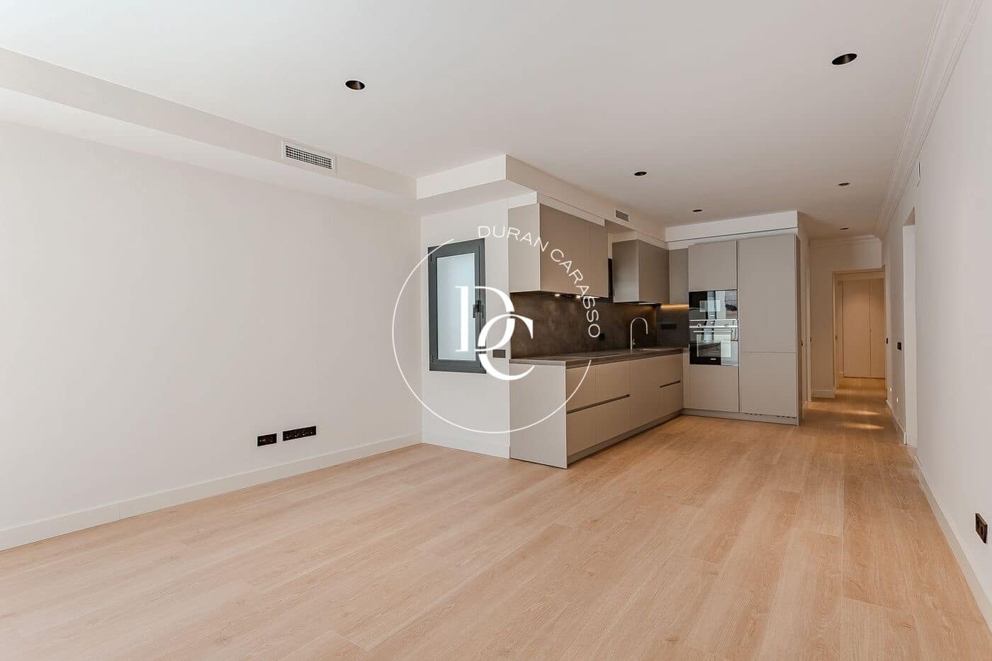 3 sypialnia Penthouse na sprzedaż w Miasto Barcelona - 899 500 € (Ref: 9208611)