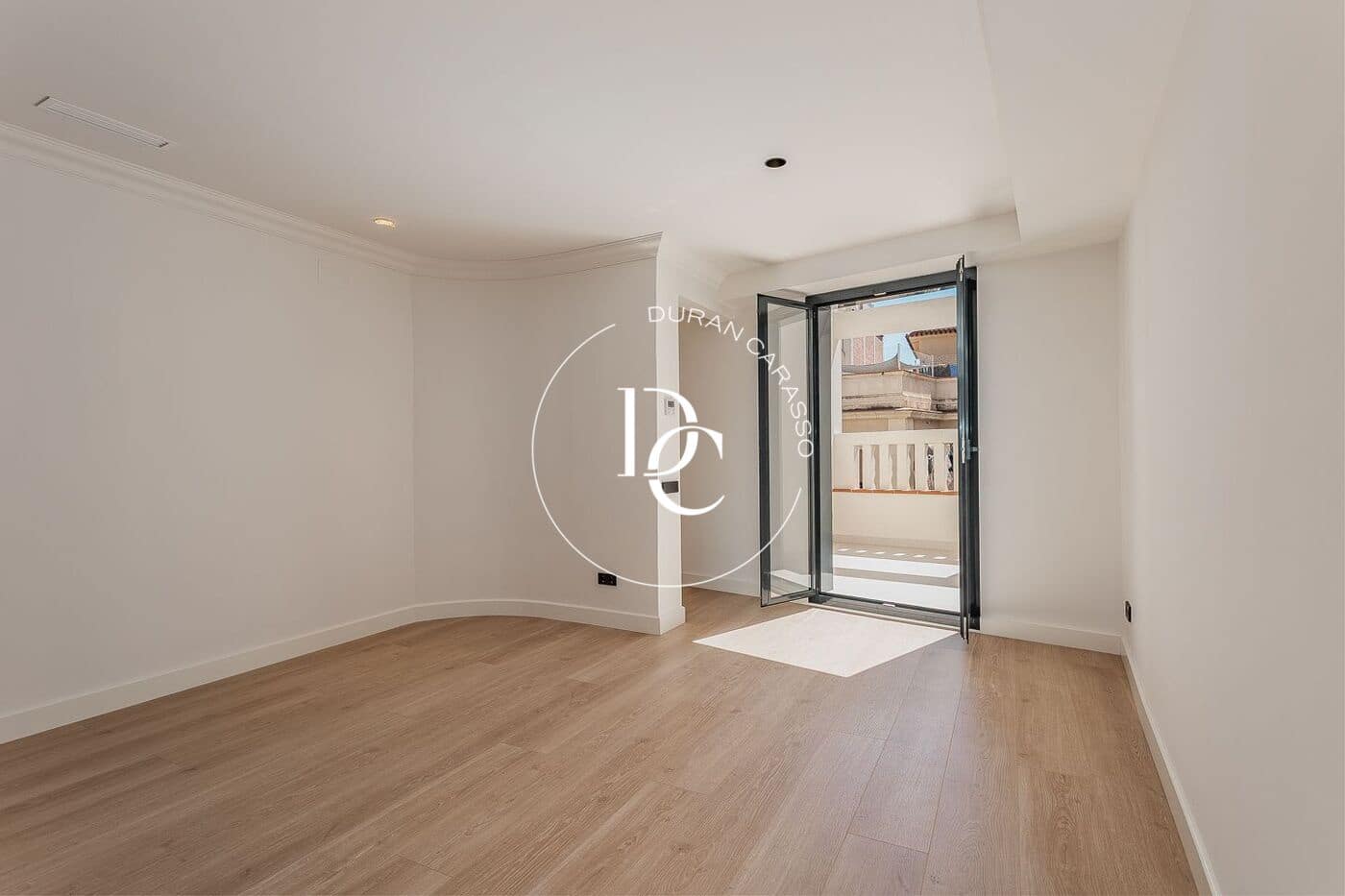 3 sypialnia Penthouse na sprzedaż w Miasto Barcelona - 899 500 € (Ref: 9208611)