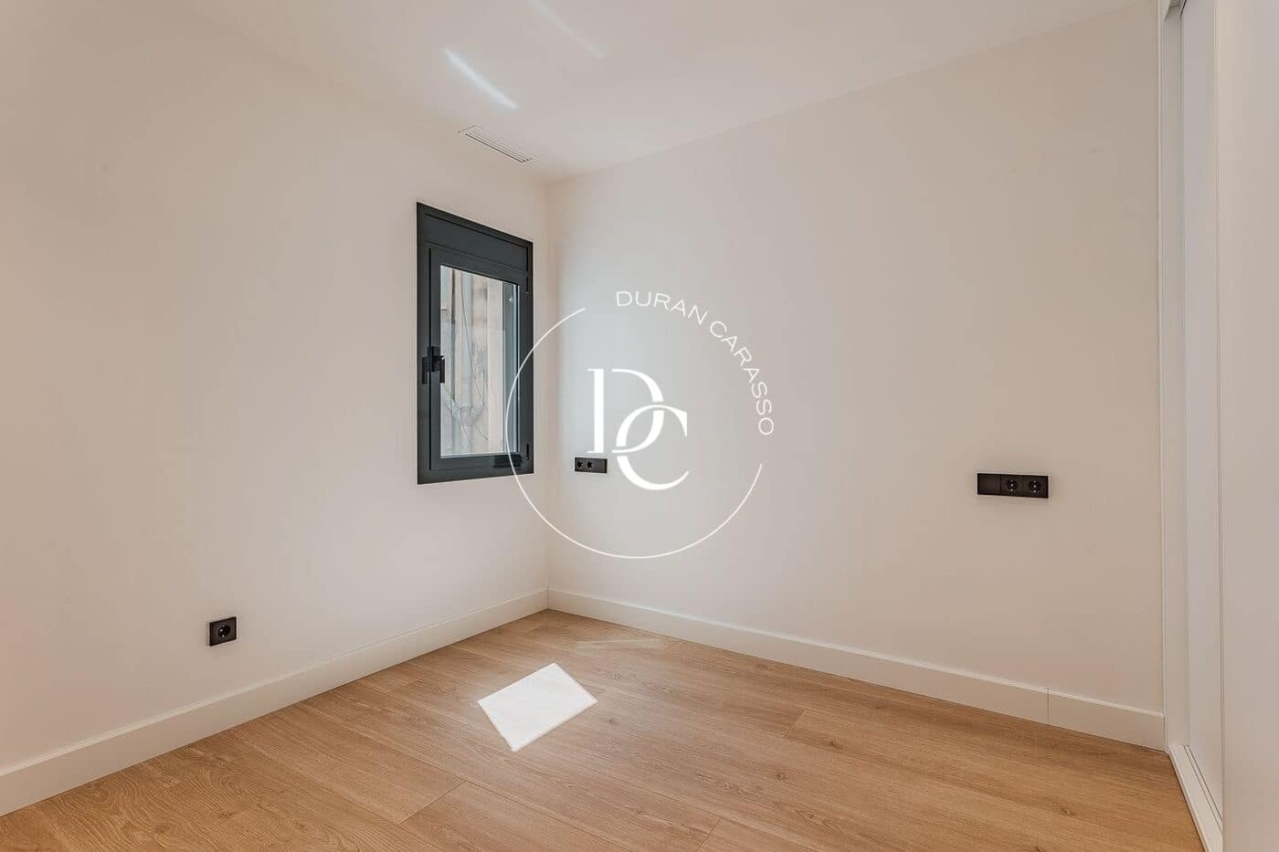 3 sypialnia Penthouse na sprzedaż w Miasto Barcelona - 899 500 € (Ref: 9208611)