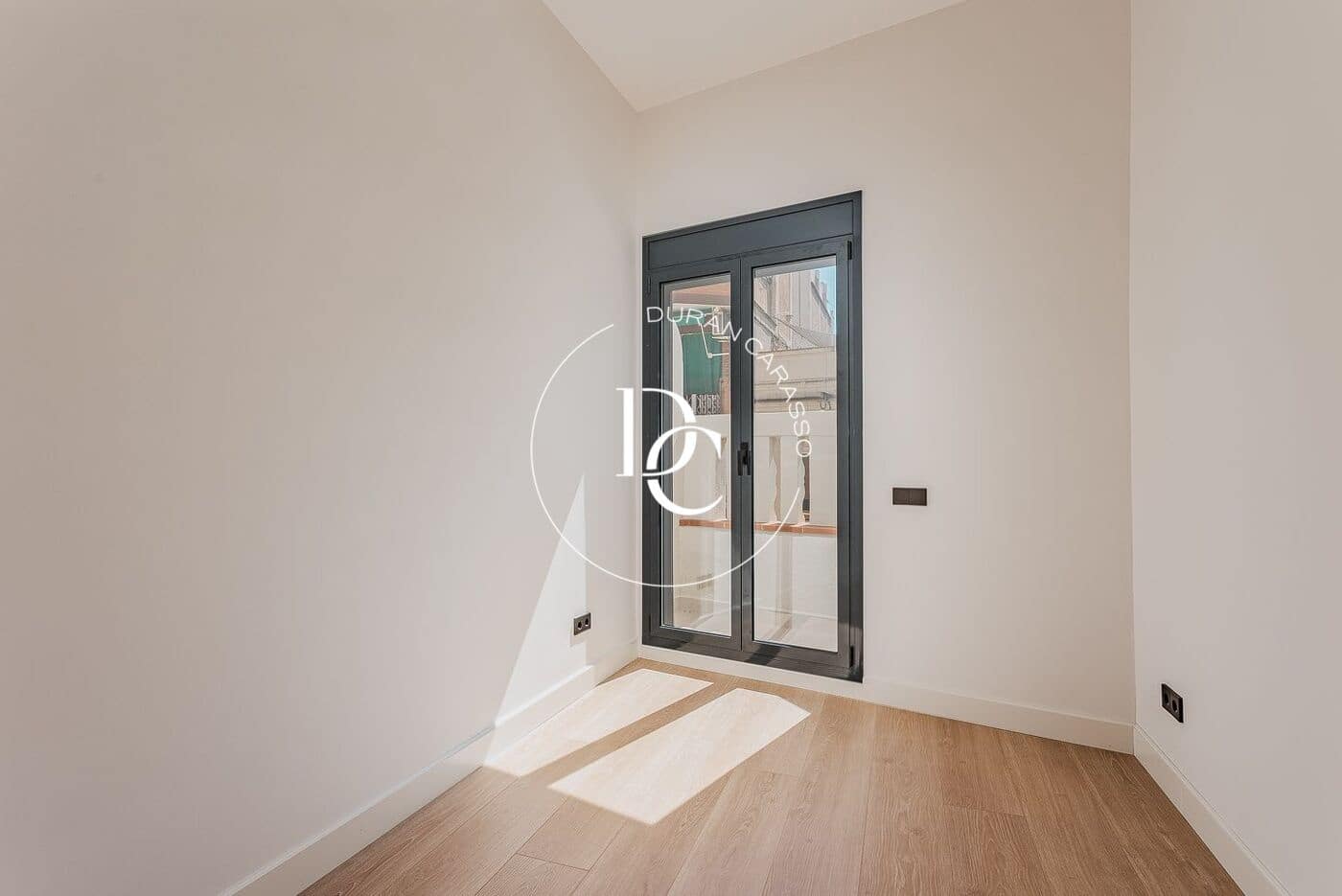 3 sypialnia Penthouse na sprzedaż w Miasto Barcelona - 899 500 € (Ref: 9208611)