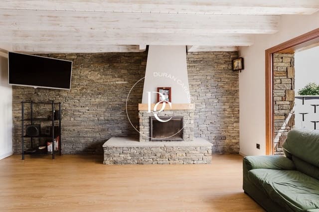 4 bedroom Townhouse for sale in Puigcerdà - € 630,000 (Ref: 9208613)