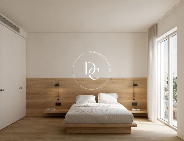 3 bedroom Apartment for sale in El Poblenou, Barcelona city - € 682,000 (Ref: 9215448)