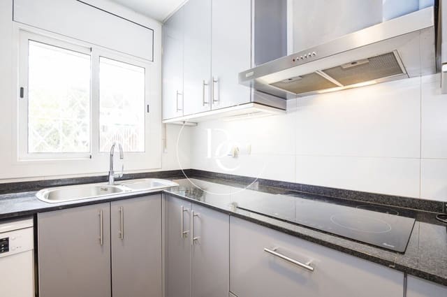 5 soverom Hus til salgs i Sitges - € 680 000 (Ref: 9262769)