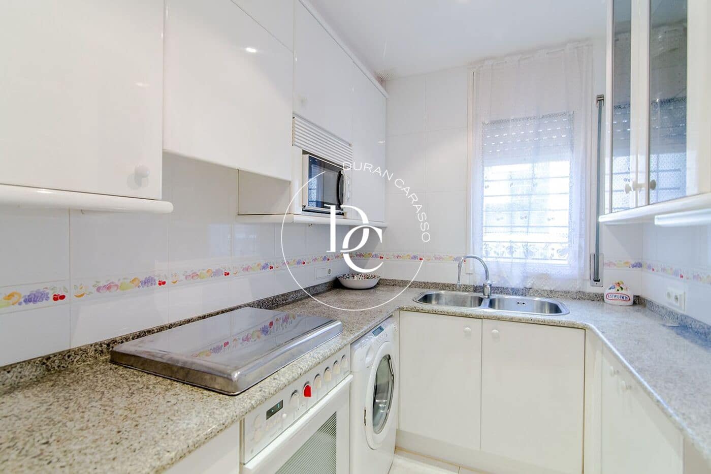 3 quarto Apartamento para arrendar em Sitges com piscina - 2 200 € (Ref: 9264684)