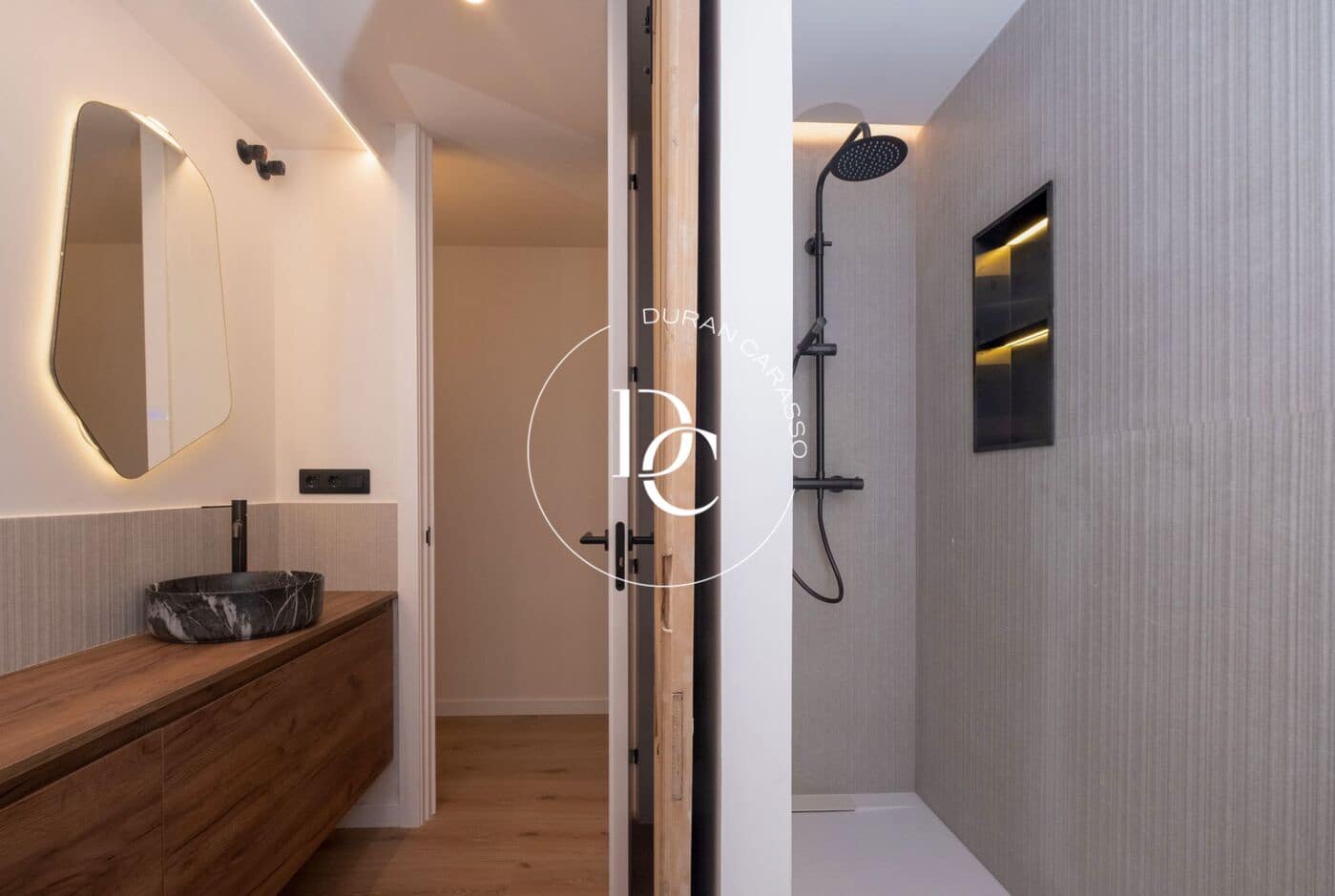 3 slaapkamer Appartement te koop in Barcelona stad - € 950.000 (Ref: 9303704)