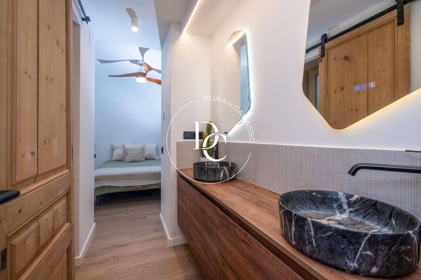 3 slaapkamer Appartement te koop in Barcelona stad - € 950.000 (Ref: 9303704)