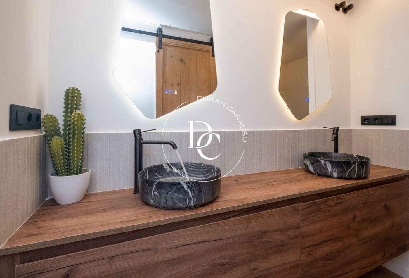 3 slaapkamer Appartement te koop in Barcelona stad - € 950.000 (Ref: 9303704)