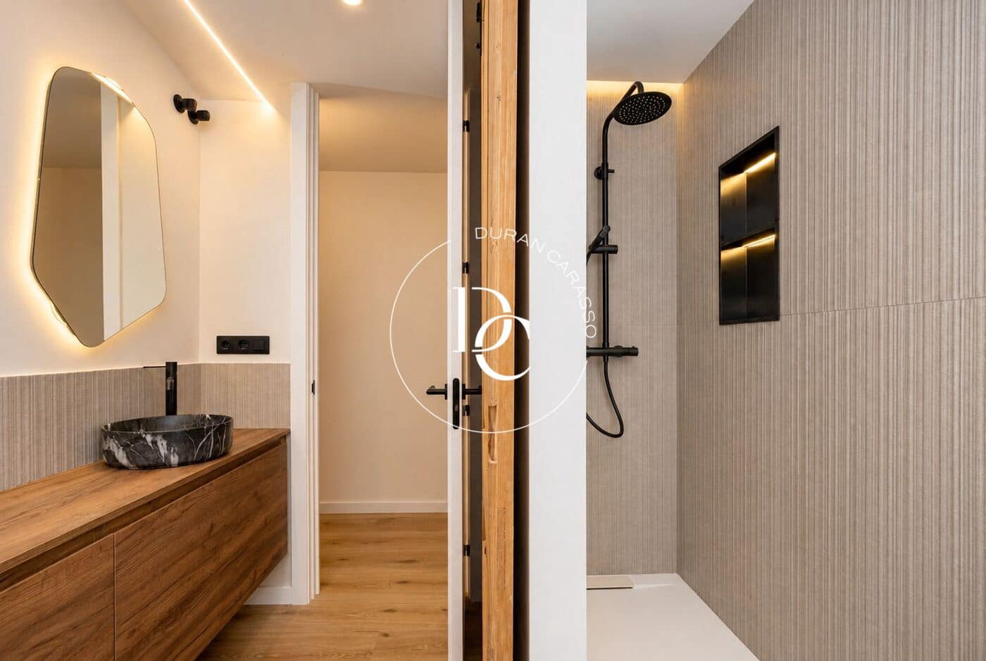 3 bedroom Apartment for sale in Barcelona city with garage - € 950,000 (Ref: 9303704)