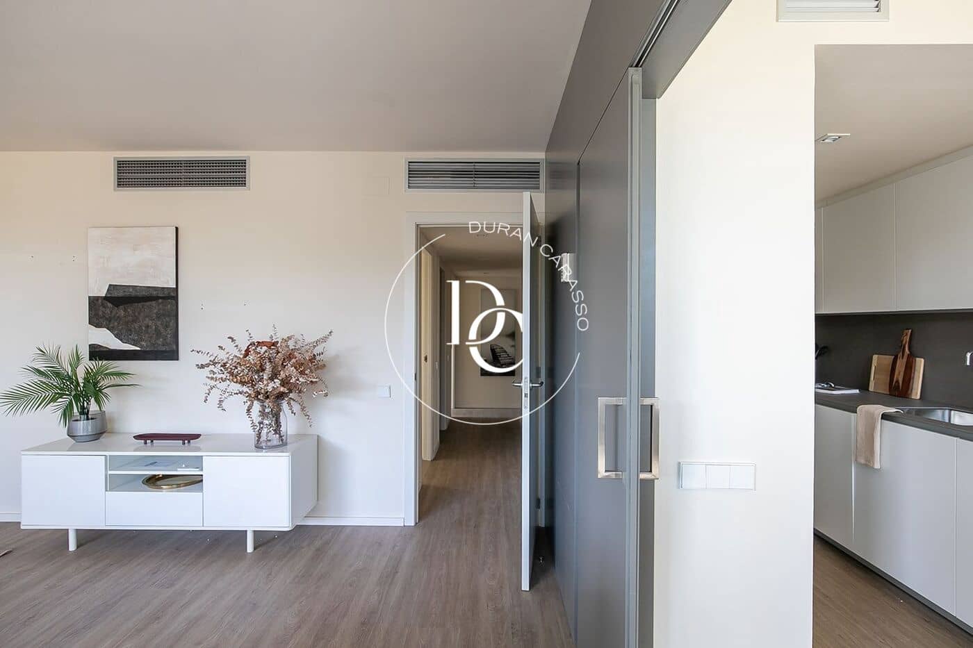 3 sypialnia Apartament na sprzedaż w Miasto Barcelona z basenem - 1 050 000 € (Ref: 9303705)