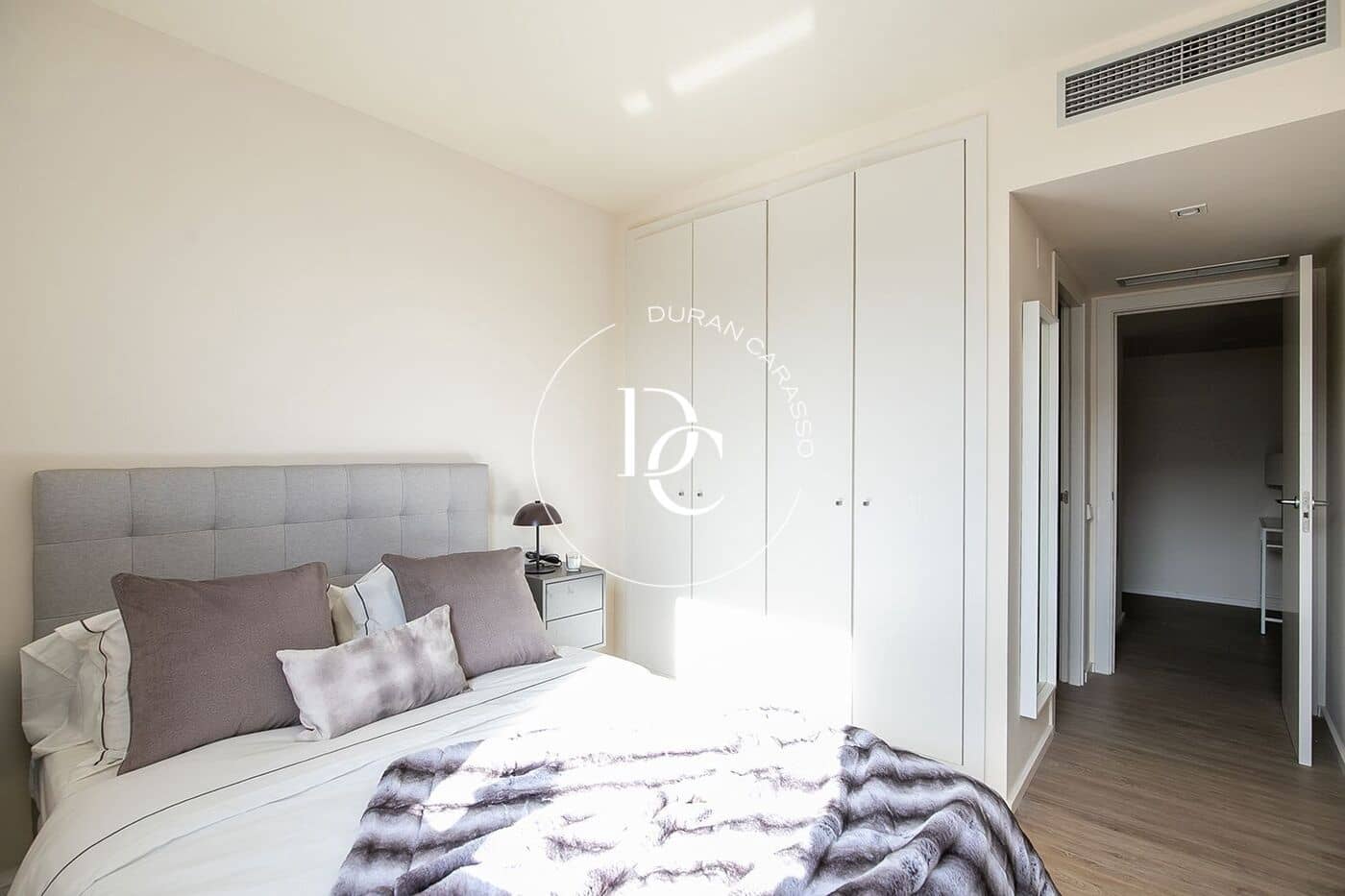 3 sypialnia Apartament na sprzedaż w Miasto Barcelona z basenem - 1 050 000 € (Ref: 9303705)