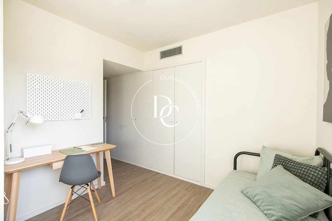 3 sypialnia Apartament na sprzedaż w Miasto Barcelona z basenem - 1 050 000 € (Ref: 9303705)