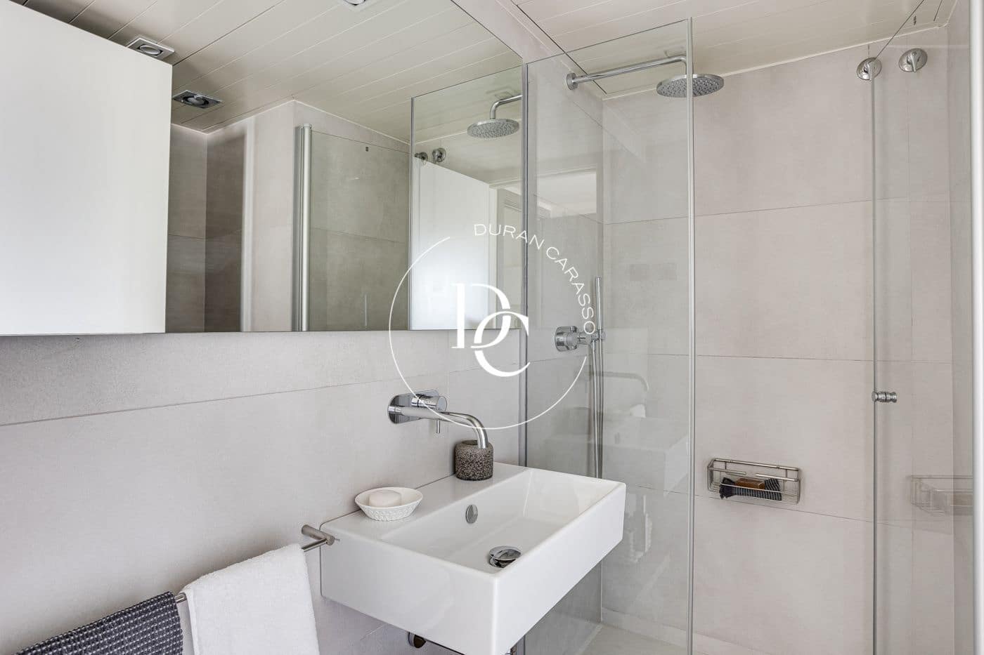 3 sypialnia Apartament na sprzedaż w Miasto Barcelona z basenem - 1 050 000 € (Ref: 9303705)