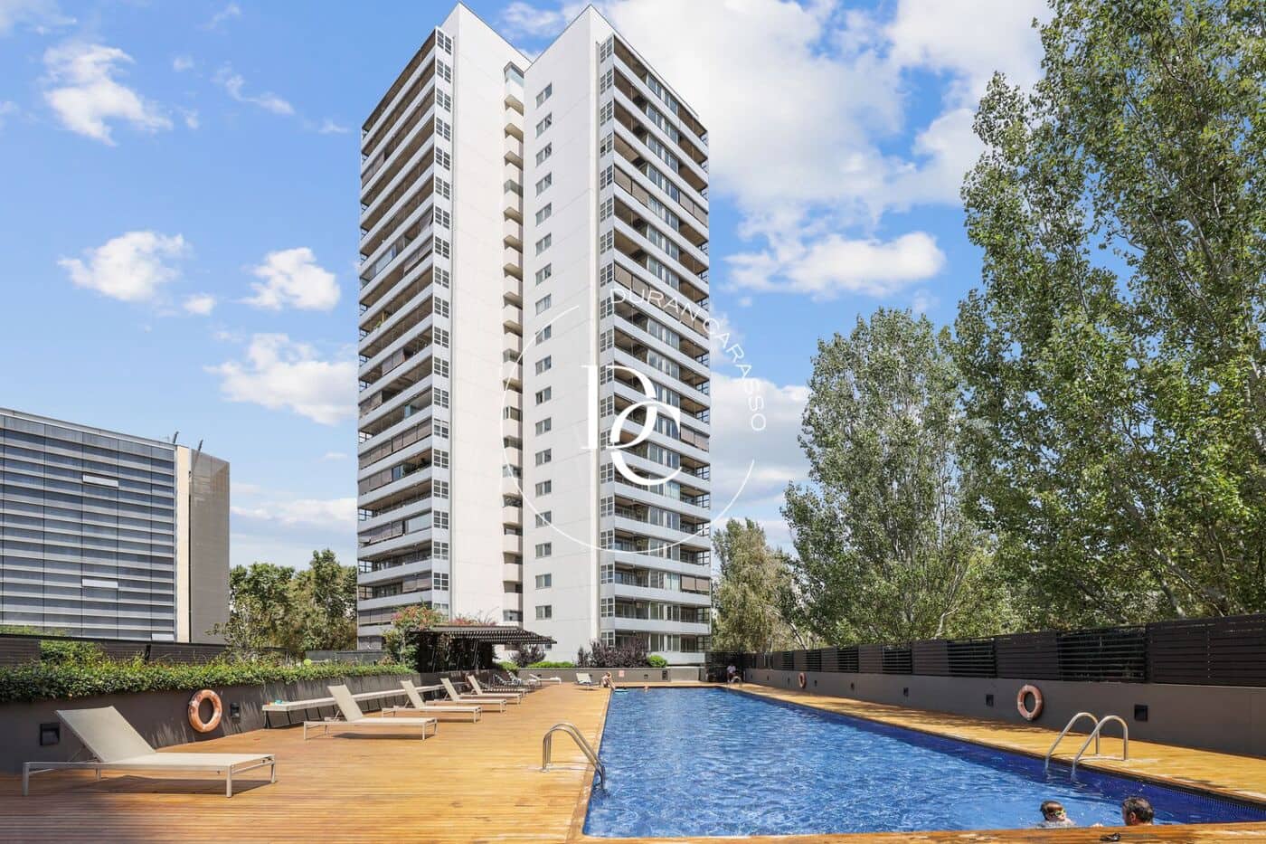 3 sypialnia Apartament na sprzedaż w Miasto Barcelona z basenem - 1 050 000 € (Ref: 9303705)