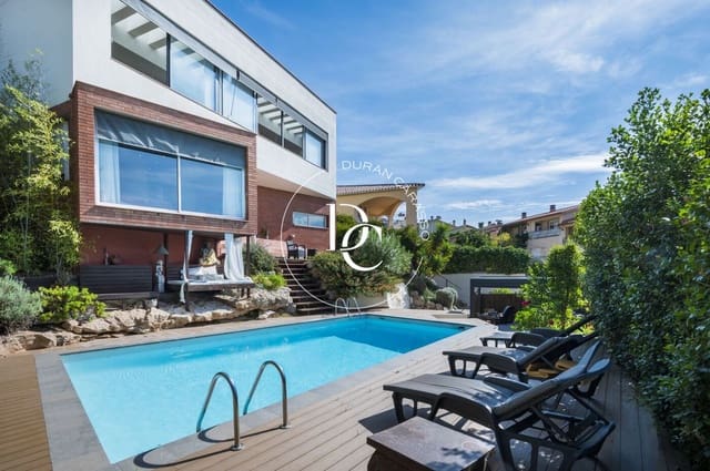 6 soverom Villa til salgs i Sitges med svømmebasseng - € 1 175 000 (Ref: 9313720)