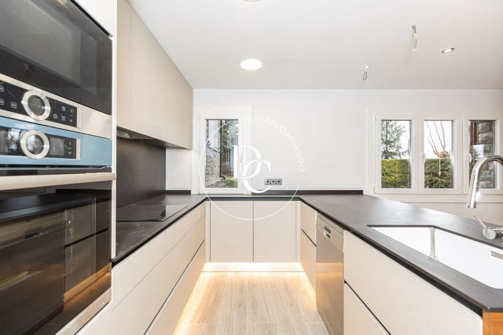 3 soverom Leilighet til salgs i Alp - € 460 000 (Ref: 9330810)