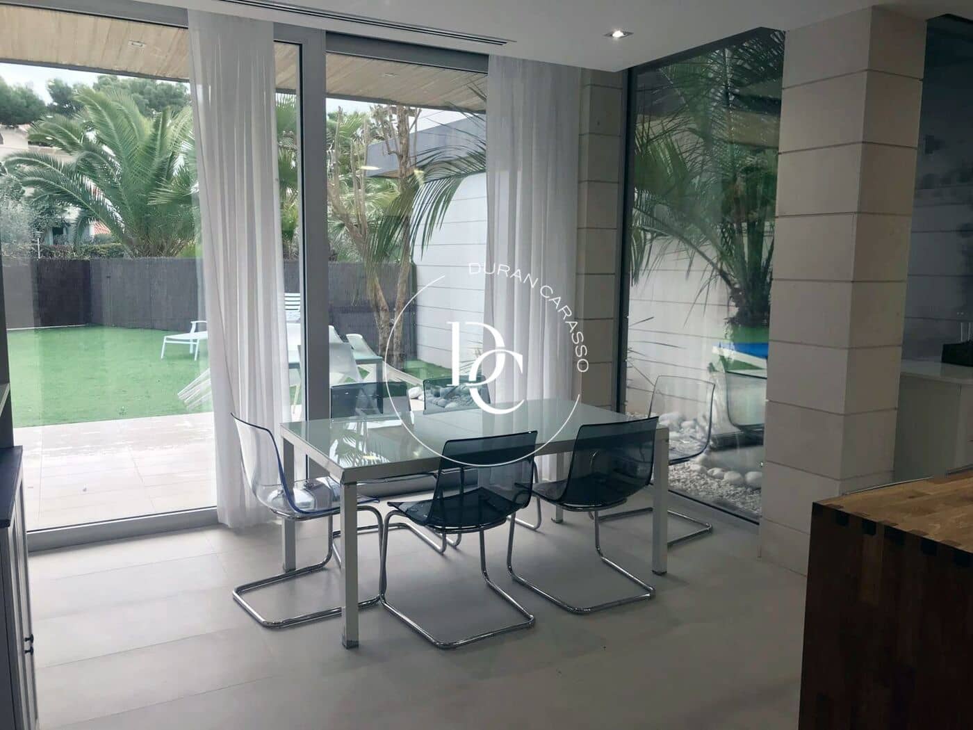 4 bedroom Villa for rent in Sitges - € 4,800 (Ref: 9349708)