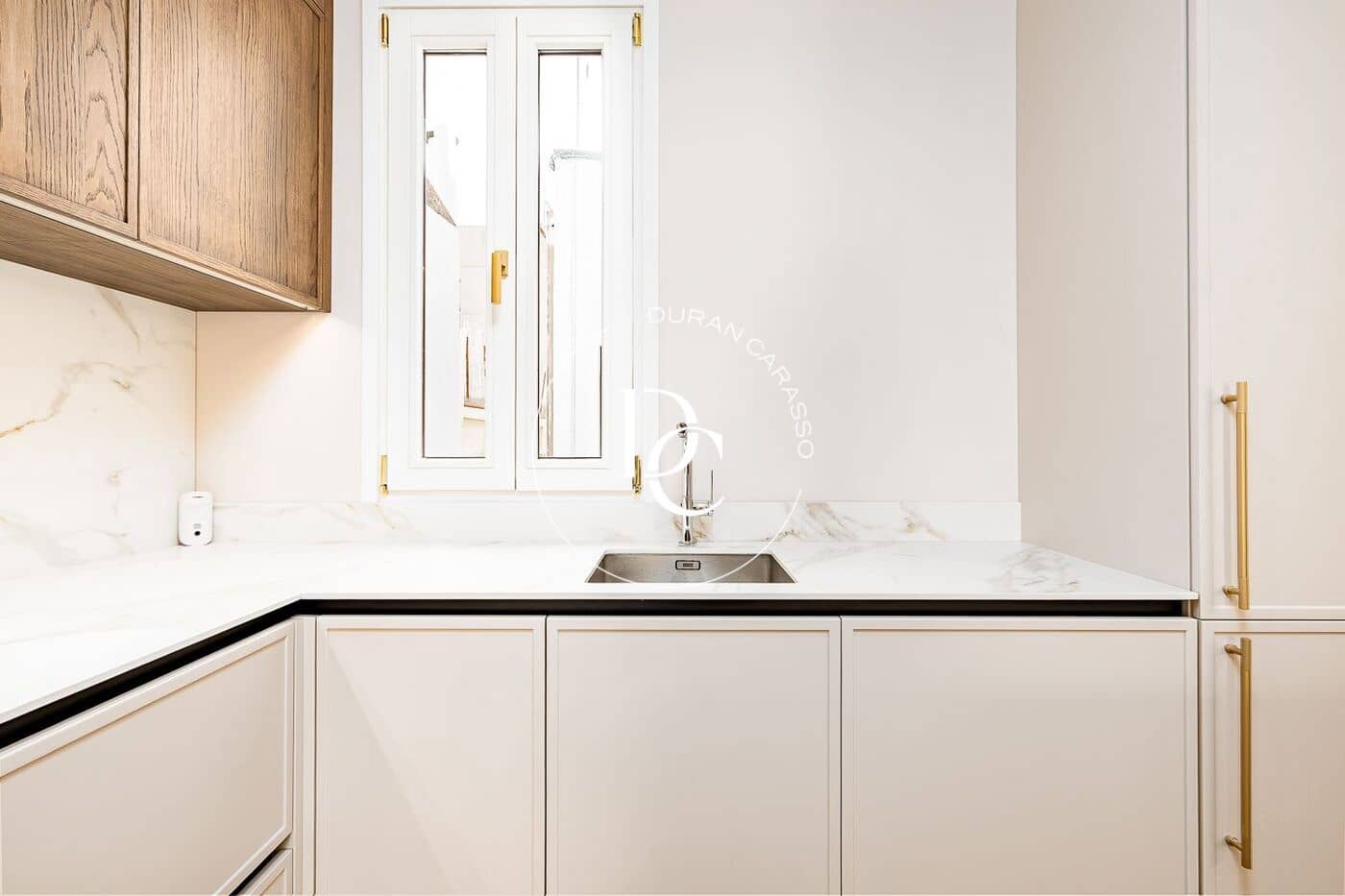 4 bedroom Apartment for sale in Barcelona city - € 1,435,000 (Ref: 9362701)