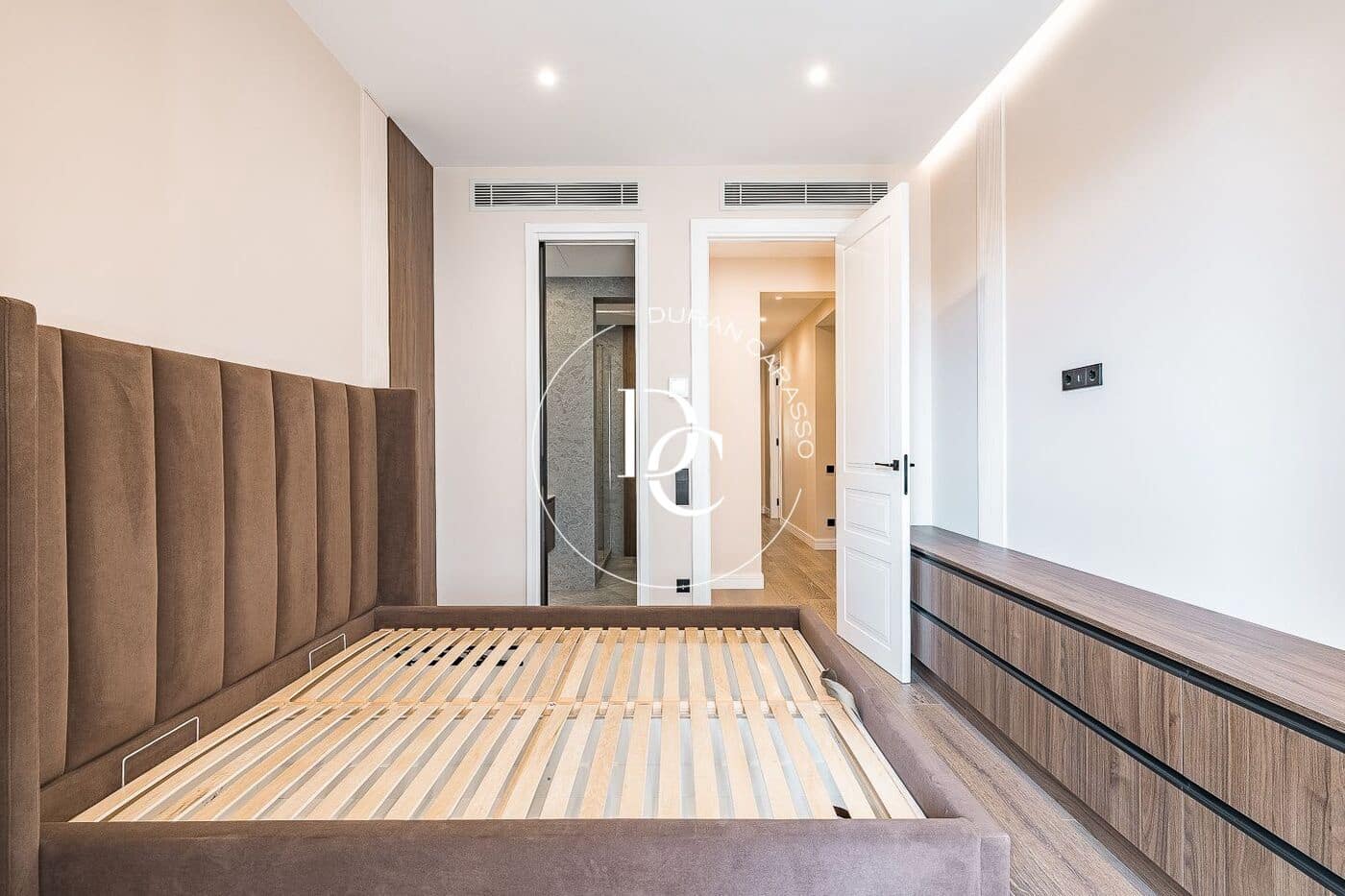 4 bedroom Apartment for sale in Barcelona city - € 1,435,000 (Ref: 9362701)