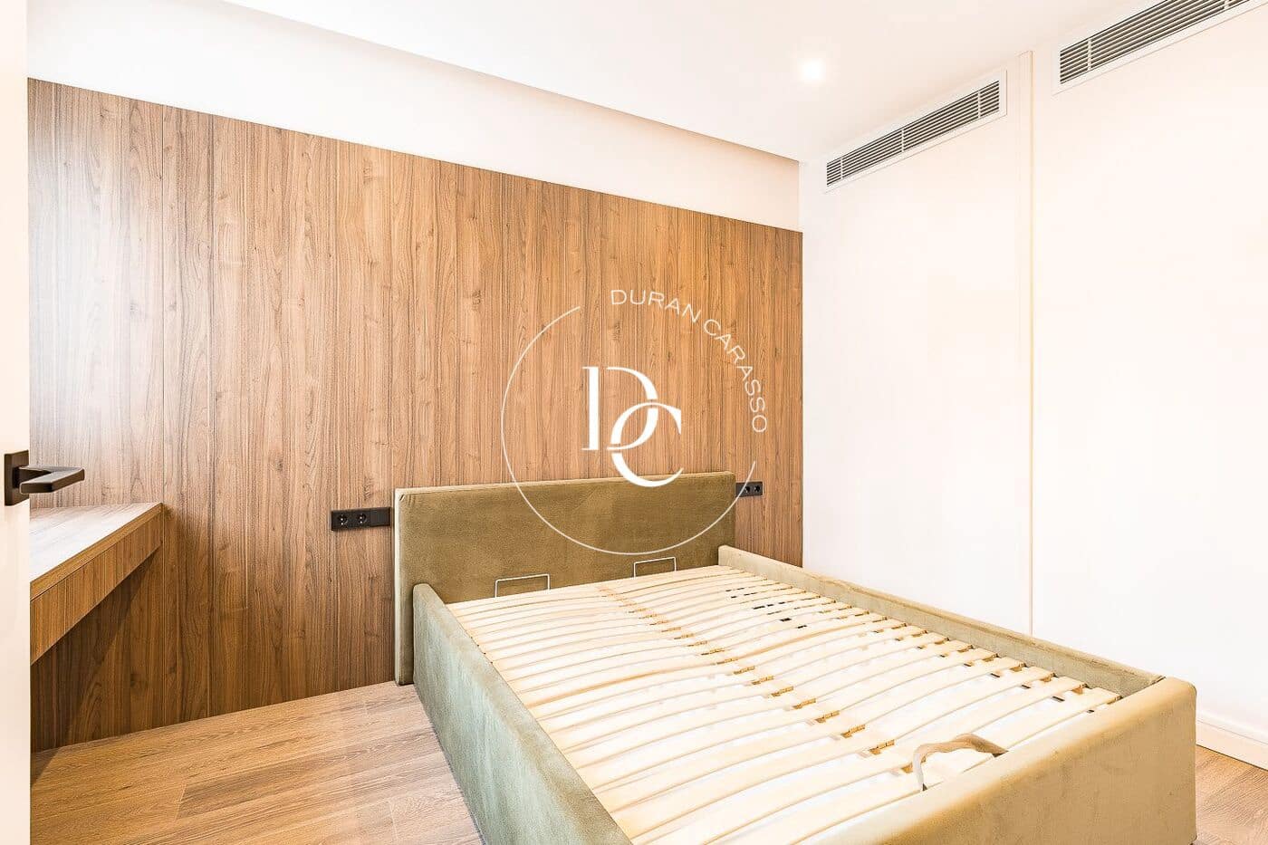 4 bedroom Apartment for sale in Barcelona city - € 1,435,000 (Ref: 9362701)