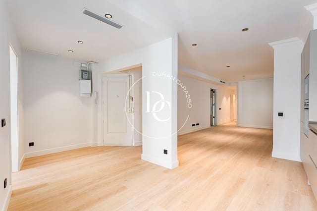 3 bedroom Penthouse for sale in Sant Gervasi - La Bonanova, Barcelona city - € 925,000 (Ref: 9372048)