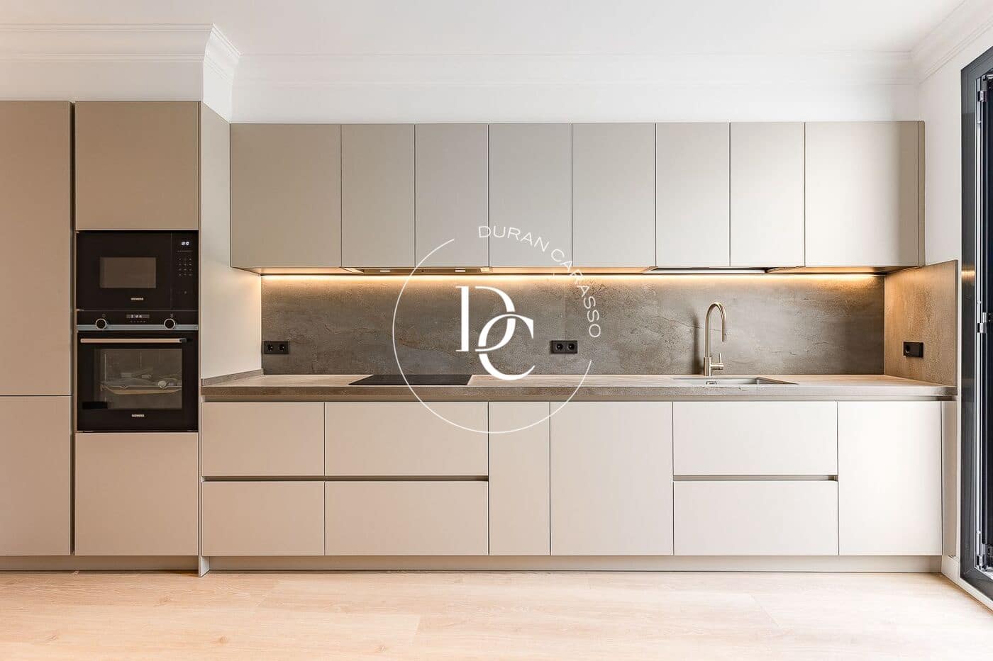 3 soverom Penthouse til salgs i Barcelona by - € 925 000 (Ref: 9372048)