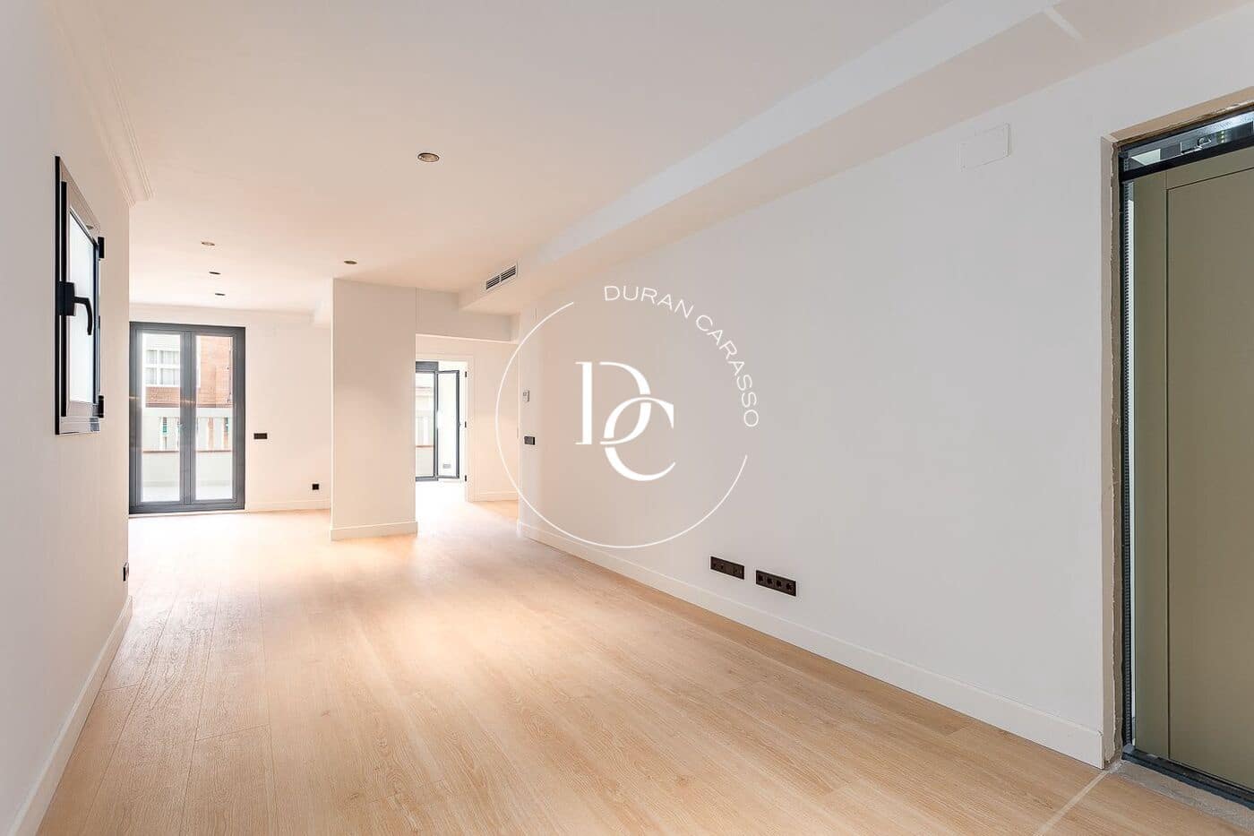 3 soverom Penthouse til salgs i Barcelona by - € 925 000 (Ref: 9372048)