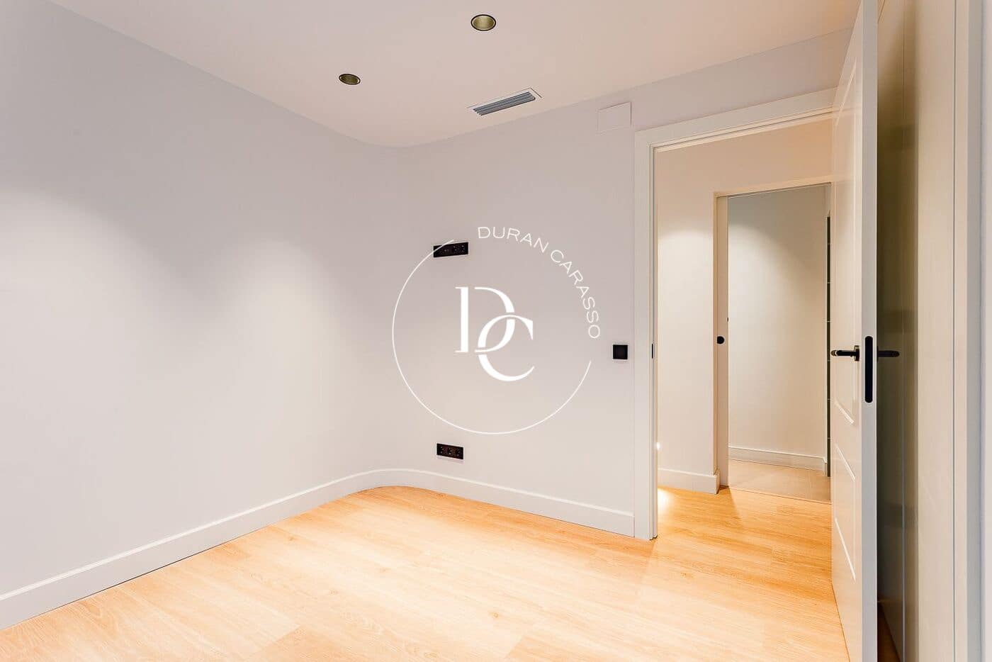 3 soverom Penthouse til salgs i Barcelona by - € 925 000 (Ref: 9372048)