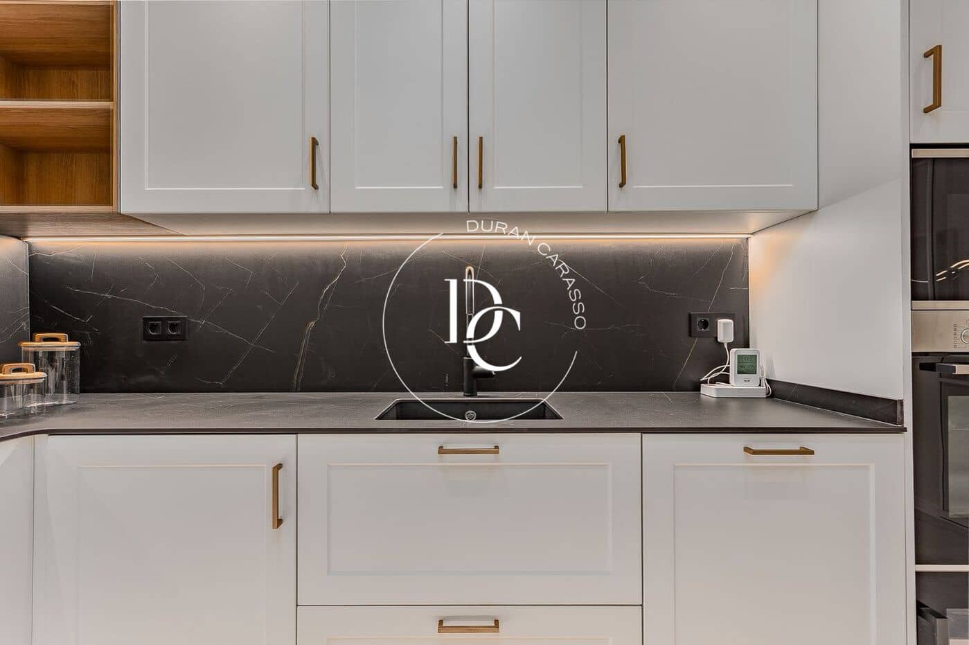 3 slaapkamer Appartement te koop in Barcelona stad - € 1.420.000 (Ref: 9388074)