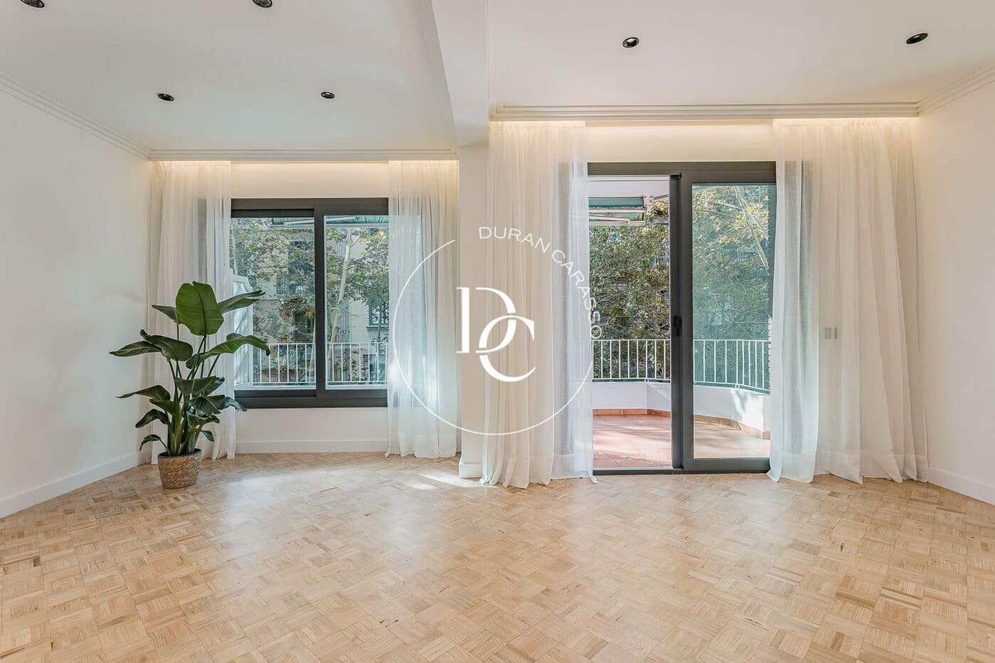 3 slaapkamer Appartement te koop in Barcelona stad - € 1.420.000 (Ref: 9388074)