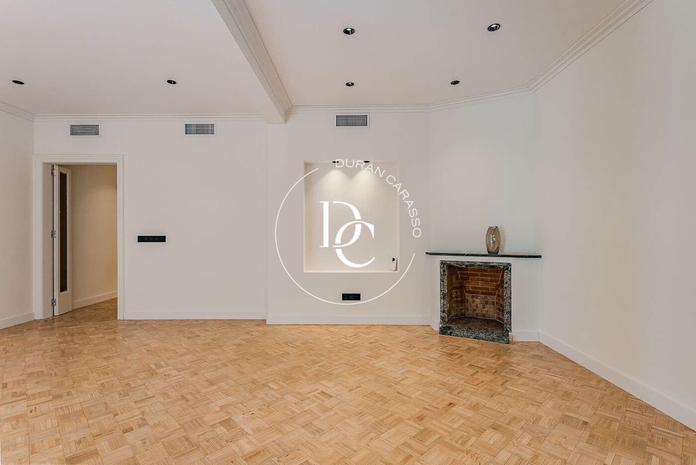 3 slaapkamer Appartement te koop in Barcelona stad - € 1.420.000 (Ref: 9388074)