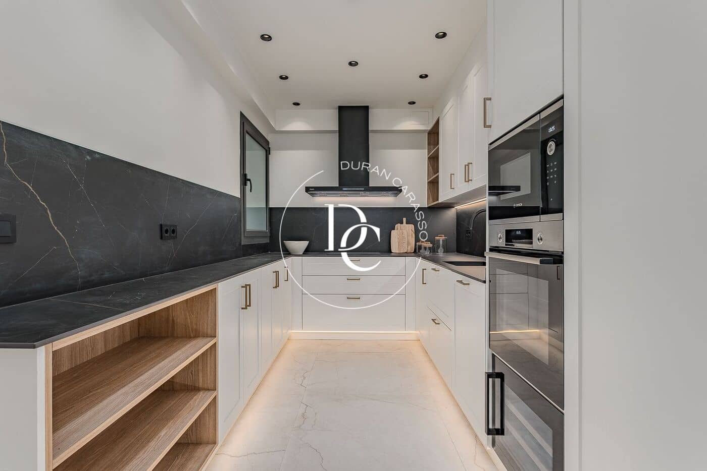 3 slaapkamer Appartement te koop in Barcelona stad - € 1.420.000 (Ref: 9388074)